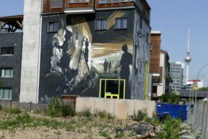 Street Art Berlin - Hommage TA550 maclaim in Friedrichshain